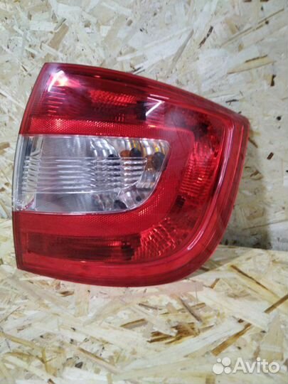 Фонарь задний правый Skoda Rapid NH3 cbza 2014