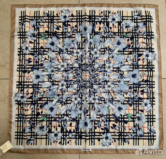 Платок Burberry 90x90см шелк ручн обр края