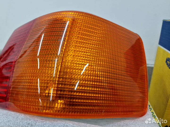 Фонарь (Hella) правый угол Audi 80 B4 Avant, 80 B3