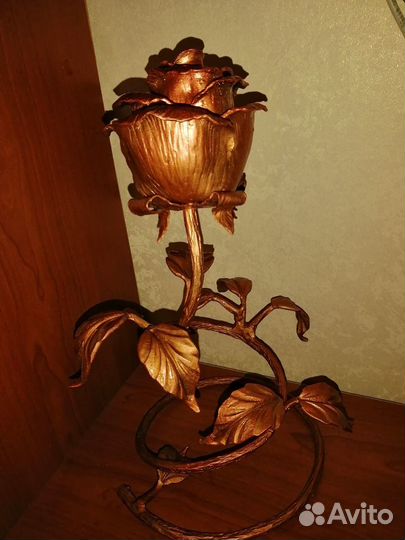 Бутылочница, роза кованная. Ручная работа