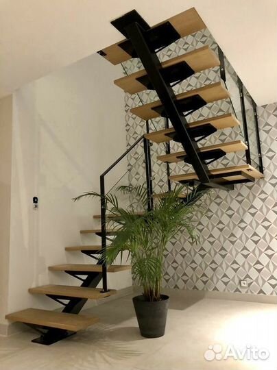 Лестница на металлокаркасе