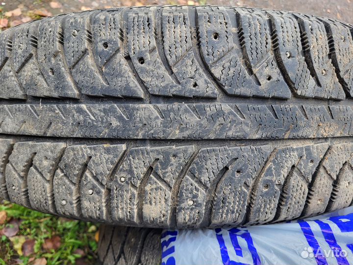 Bridgestone Ice Cruiser 7000S 225/65 R17 102T