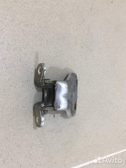 Петля двери задней правой верхняя Acura MDX 2001-2