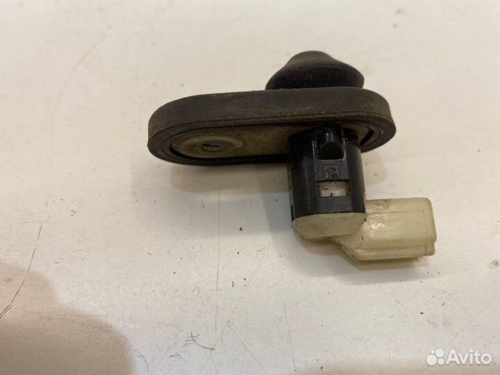 Датчик открытия двери Mazda 6 седан GG 2.0 2003