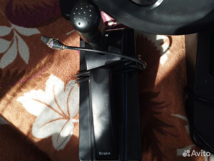 Игровой руль defender 180 градусов с педалями