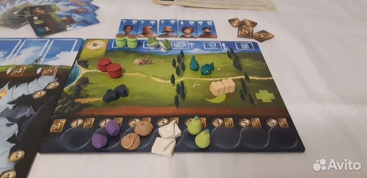 Игра Выше и Ниже с реалистичными ресурсами