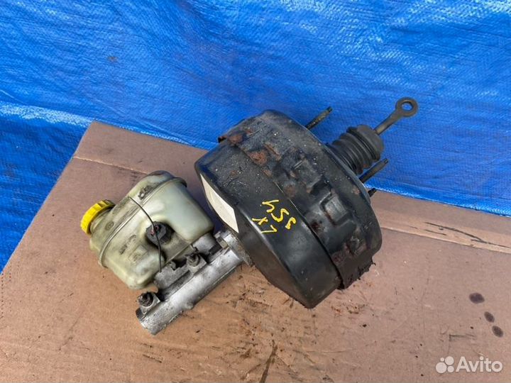 Главный тормозной цилиндр Jeep Grand Cherokee WJ