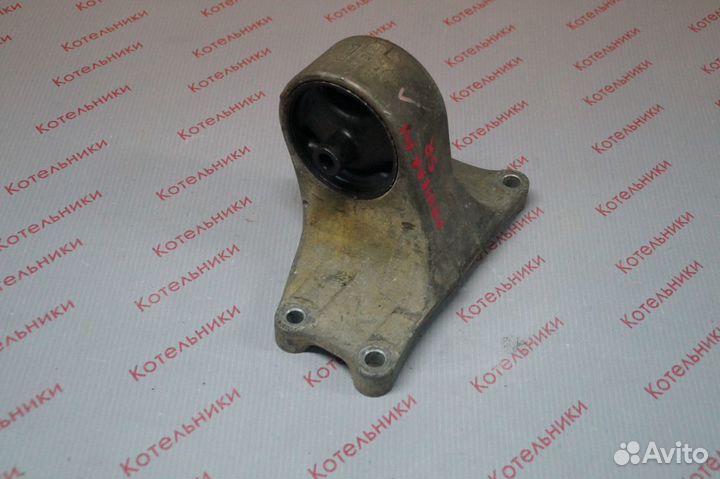 Nissan 11220-2F201 Подушка МКПП