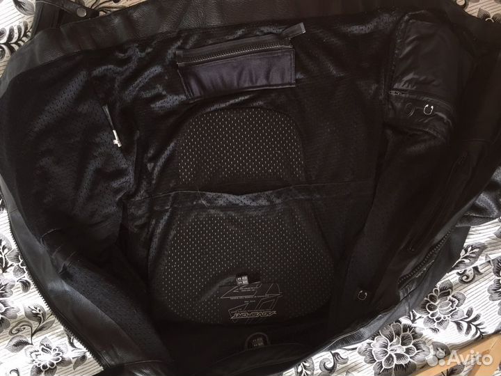 Мотокуртка