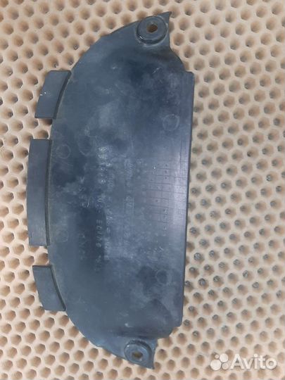 Нижнии пластик под фарои vfr 750f 1996 год