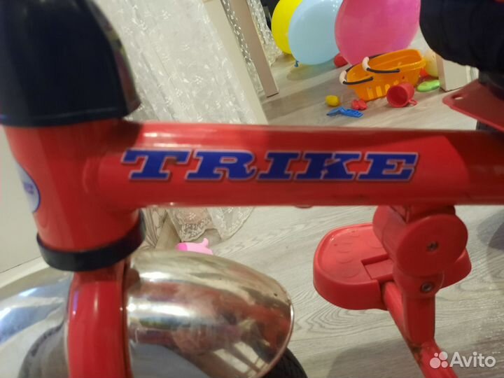 Детский велосипед с ручкой