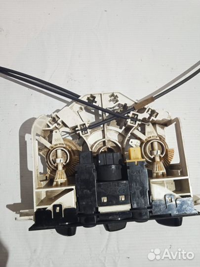 Блок управления печкой Mazda Demio