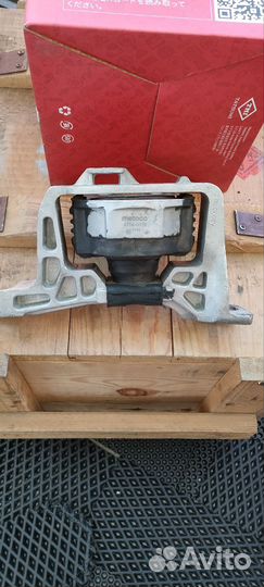 Опора двигателя правая ford focus 2