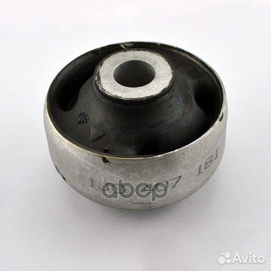 Сайлентблок задн нижнего рычага передней оси AU