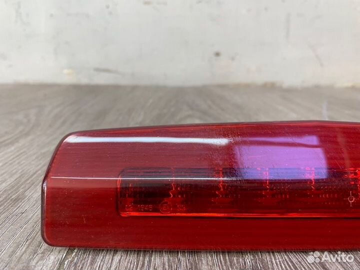 Стоп-сигнал крышки багажника задний Opel Zafira B