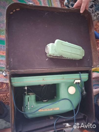 Швейная машинка