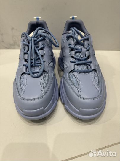 Кроссовки эконика 38