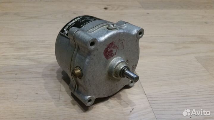 Реверсивный двигатель рд 09 127в 5060гц м