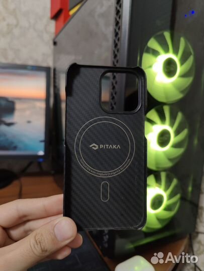 Чехол Pitaka на iPhone 13 Pro