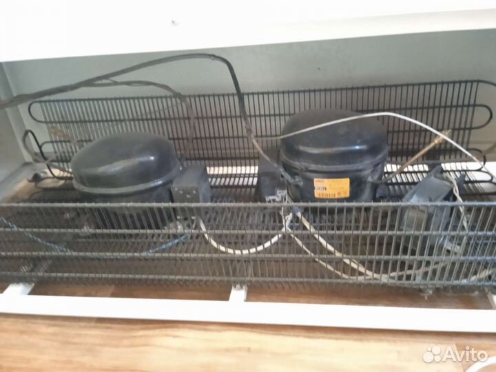 Холодильная витрина Иней