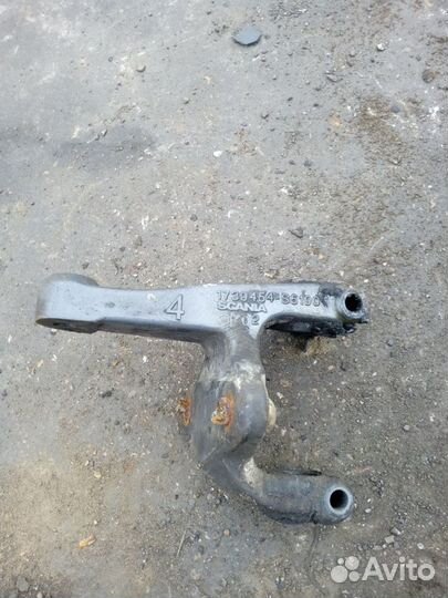 Кронштейн рессоры, переднего моста, задний левый s