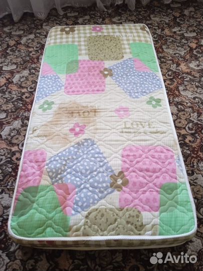 Детская кровать-машина б/у