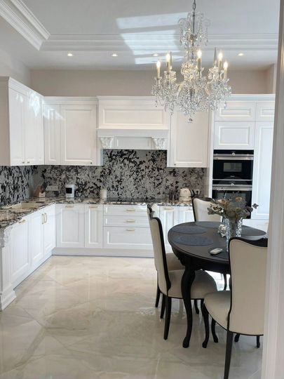 4-к. квартира, 153 м², 5/6 эт.