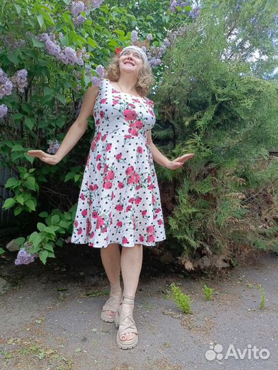 Платья вечерние