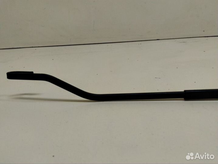 Поводок стеклоочистителя передний правый Nissan No