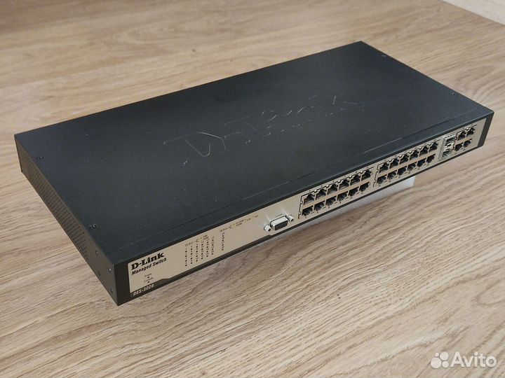 Коммутатор D-link DES-3028