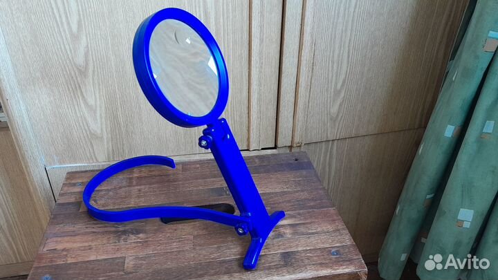 Лупа с подставкой