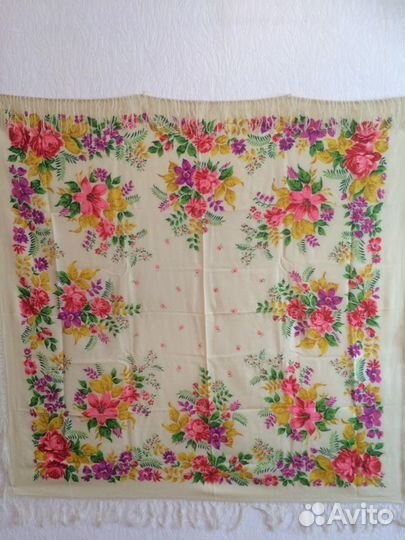 Шаль шерстяная Новая