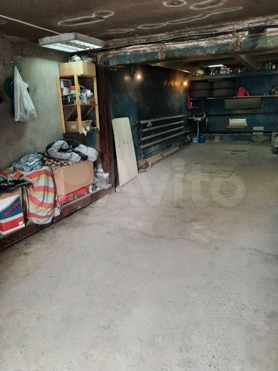 Гараж, > 30 м²