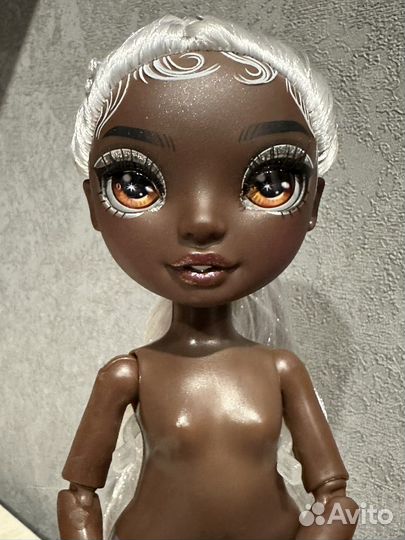 Rainbow High Divas - Айеша Стерлинг нюд