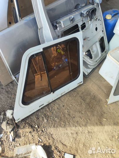 Боковое стекло УАЗ