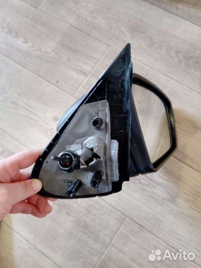 Зеркало правое на ладу гранту