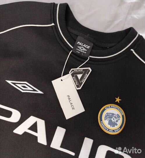 Свитшот palace x umbro