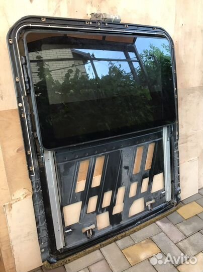 Люк на крышу Mercedes