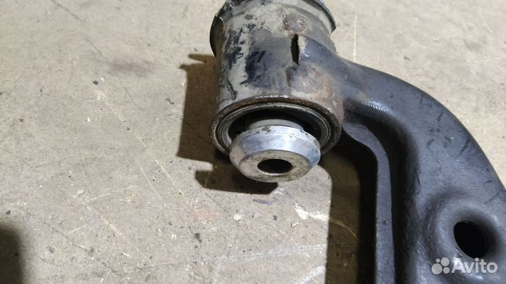 Рычaг передний левый нижний Mercedes W140