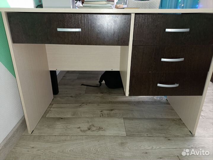 Компьютерный стол 120 на 60 с ящиками