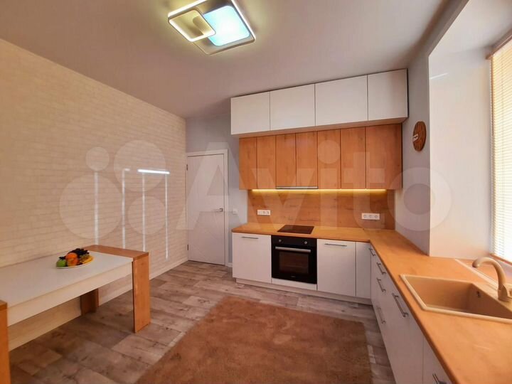 2-к. квартира, 60 м², 1/4 эт.