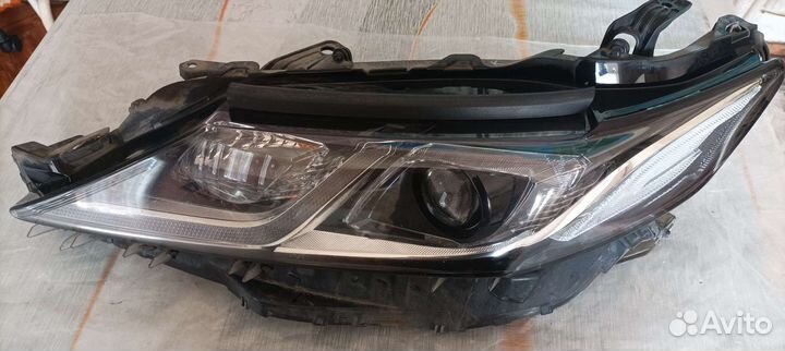 Фара на Камри 70 (оригинал)