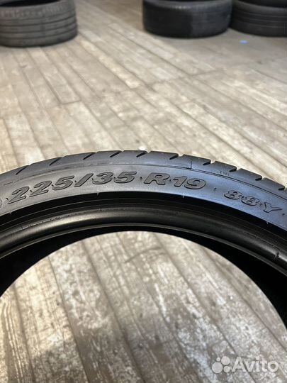 Pirelli P Zero 225/35 R19 88Y