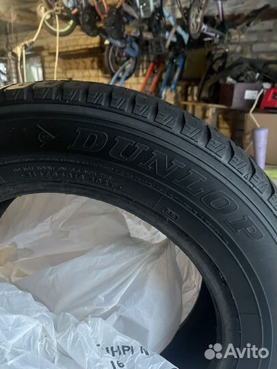 Dunlop Winter Maxx 215/65 R16