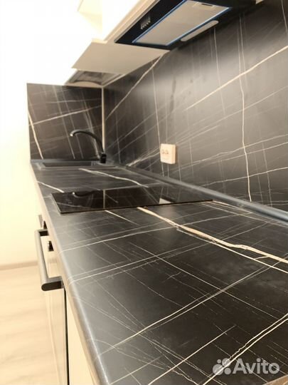 Кухня в студию до потолка ксп:40758