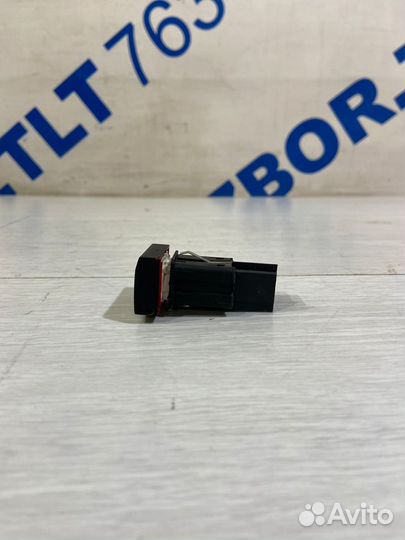 Кнопка аварийки volkswagen polo 5 1.6 мт седан