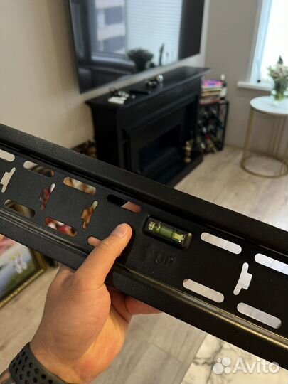 Кронштейн для телевизора на стену