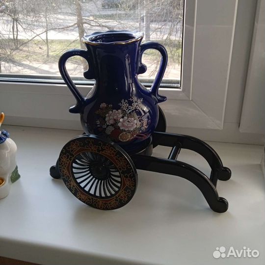 Вазы,подсвечник,кофейный сервиз новые