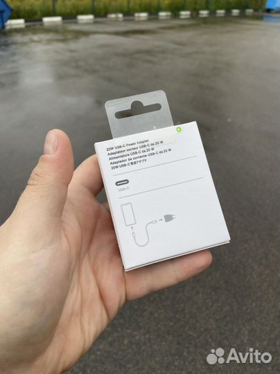 Зарядное устройство для iPhone