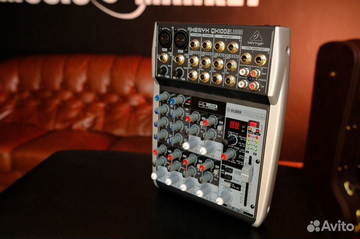 Микшерный Пульт Behringer + Аксессуары